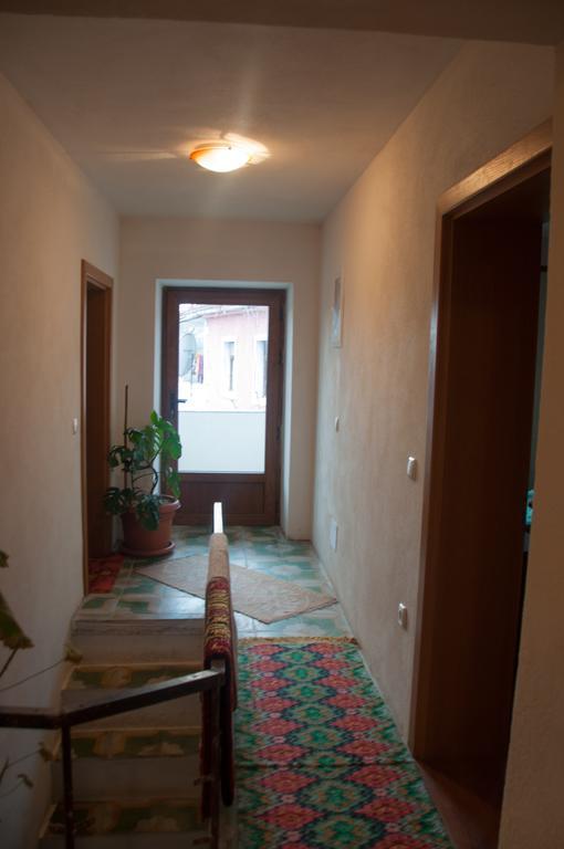 Aste Guesthouse Tropoje Exterior photo