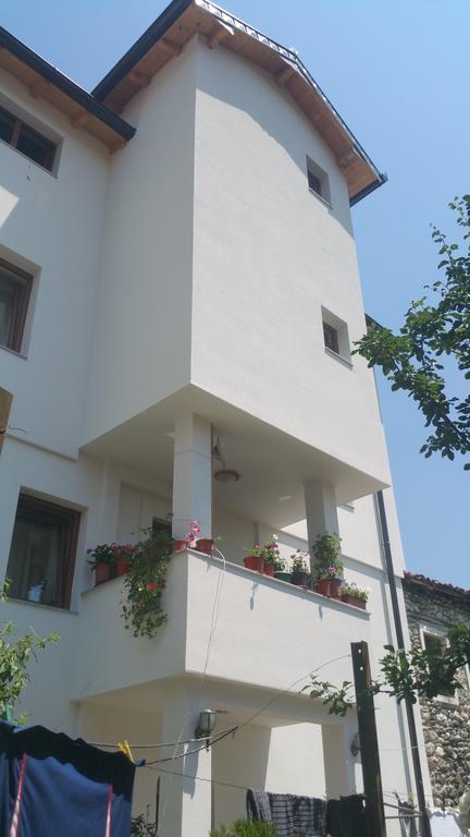 Aste Guesthouse Tropoje Exterior photo